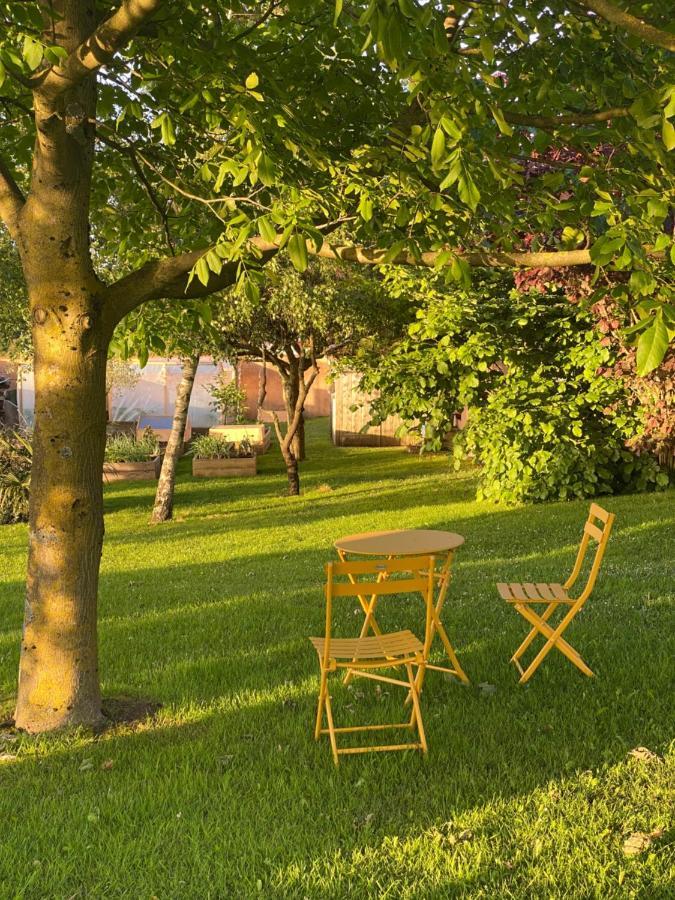 Bed and Breakfast Domaine Des Pierres Trouvees Saint-Vincent  Esterno foto
