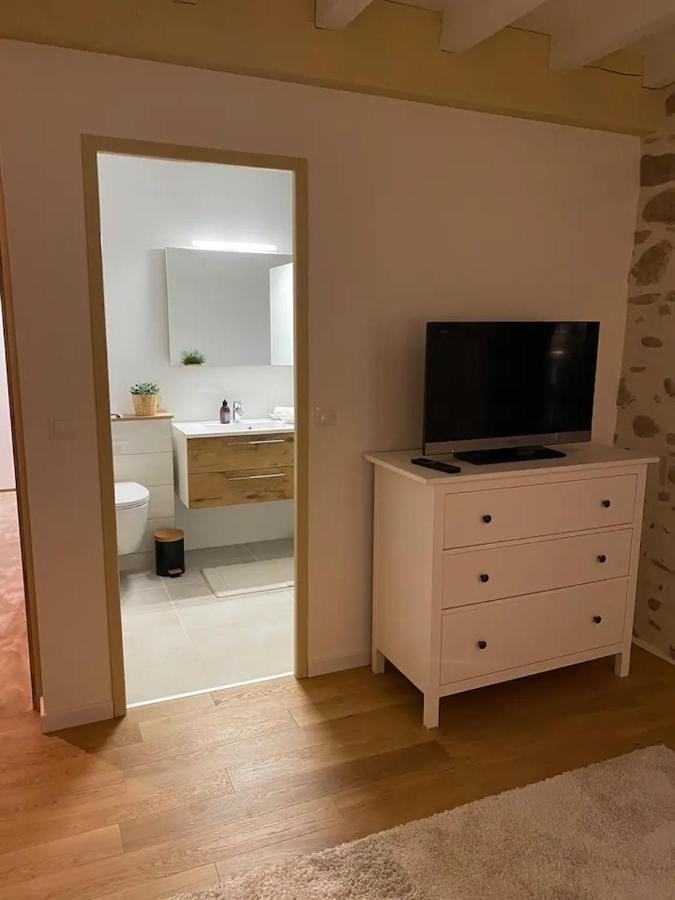 Bed and Breakfast Domaine Des Pierres Trouvees Saint-Vincent  Esterno foto